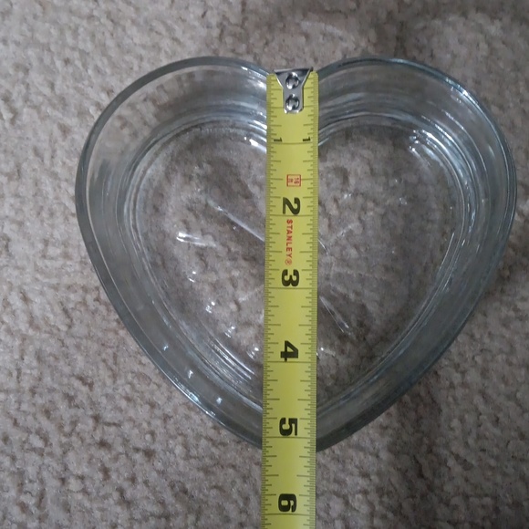 Heart Glass Bowl - Picture 4 of 4